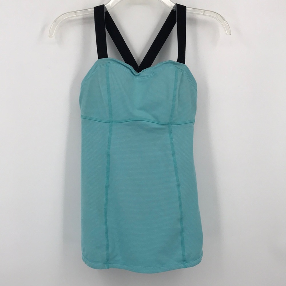 Lululemon tank size 4 built in bra